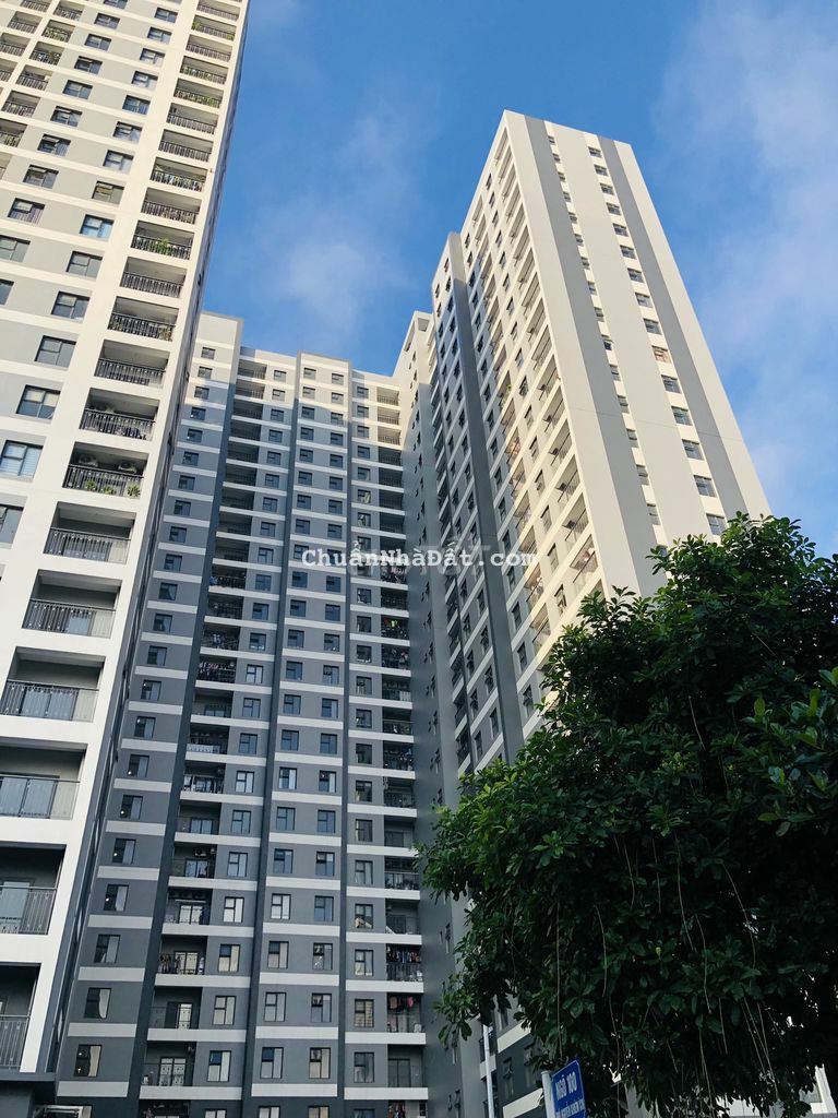 Bán gấp căn góc 73.4m2 tầng trung Giá 27.5tr/m2 bao phí. Bán gấp căn góc 73.4m2 tầng trung Giá 27.5tr/m2 bao phí.