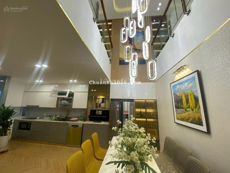 Bán căn hộ penthouse Thanh Nhàn, Hai Bà Trưng. 120m2, giá chỉ 3,7 tỷ. Liên hệ. 0369632310