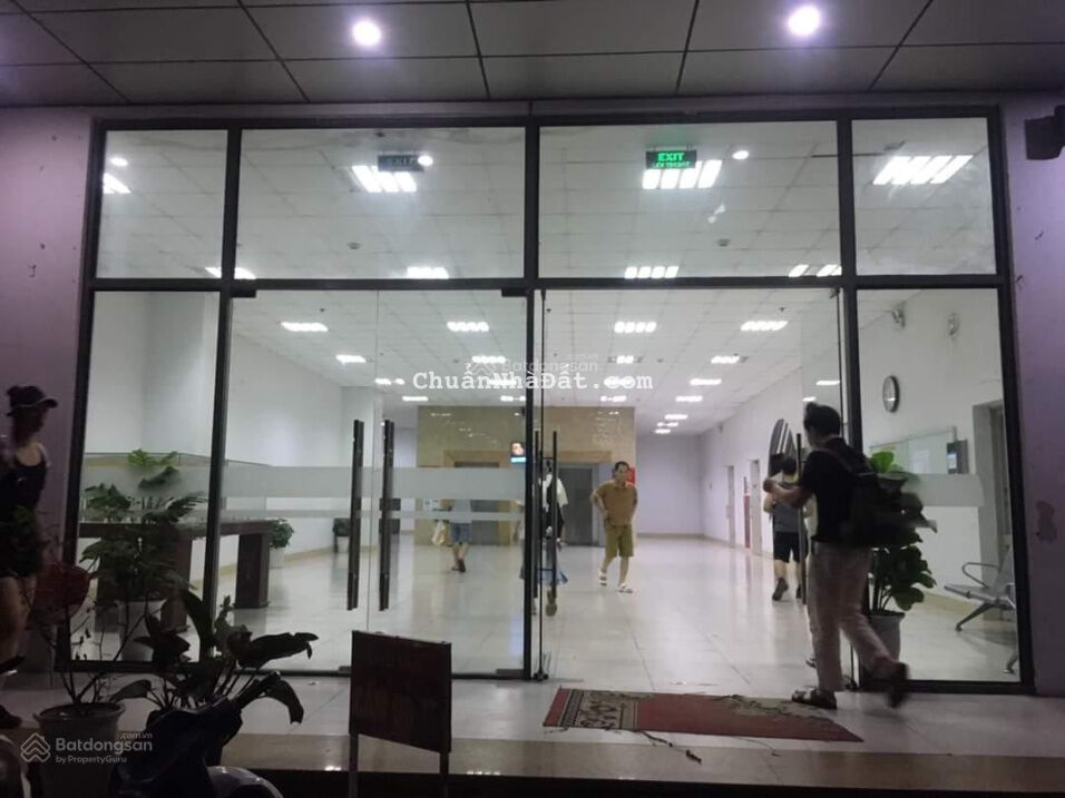 Bán chung cư N3 Nguyễn Công Trứ, Hai Bà Trưng.
DT 62m2, 2PN, 2WC. Giá 3.55 tỷ Bán chung cư N3 Nguyễn Công Trứ, Hai Bà Trưng.
DT 62m2, 2PN, 2WC. Giá 3.55 tỷ