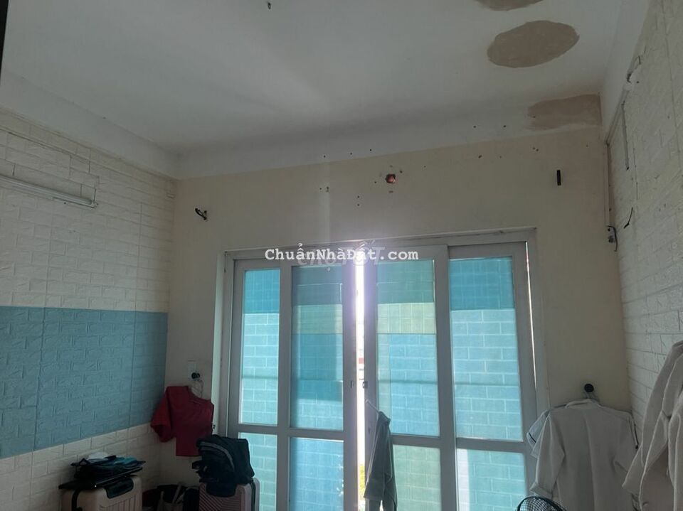 Căn E1 tầng 3 rẻ chỉ với 550tr Âu cơ - Hoà Khánh