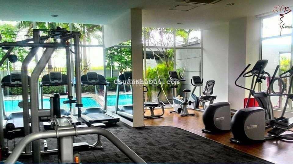 Bán lô góc căn hộ chung cư 100 m2 vier vườn hoa 2.7 tỷ