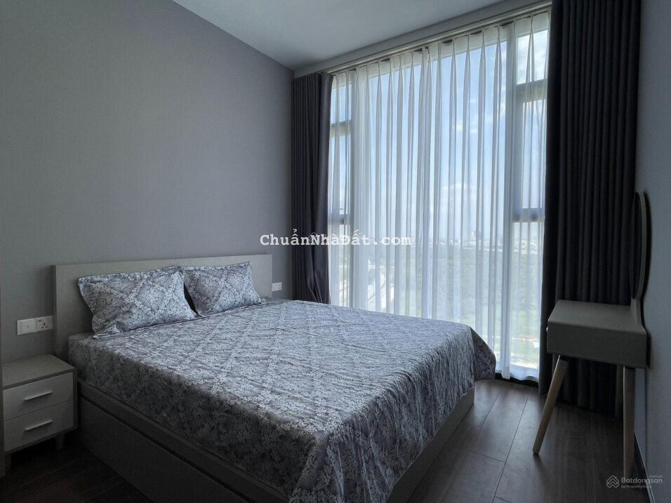 Chính chủ bán căn hộ 3 phòng ngủ diện tích 125m2 lầu cao view đẹp liên hệ 05.66.66.66.88