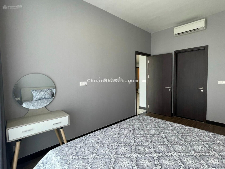 Chính chủ bán căn hộ 3 phòng ngủ diện tích 125m2 lầu cao view đẹp liên hệ 05.66.66.66.88