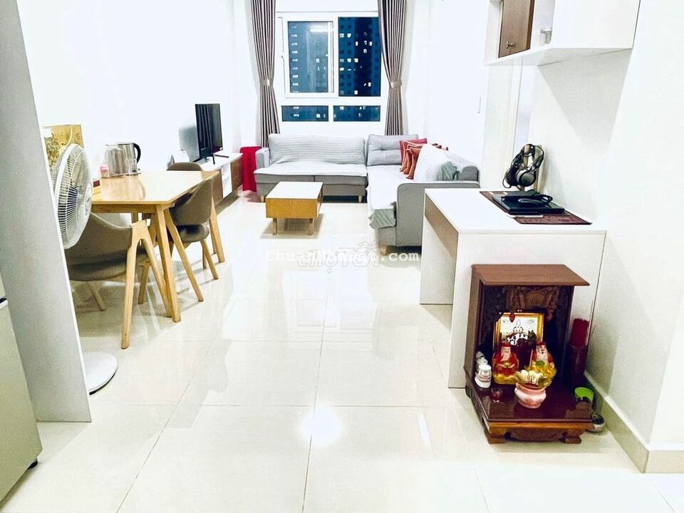 Bán căn hộ 2pn 2wc , full nội thất , View gốc thoáng mát , Topaz P4Q8