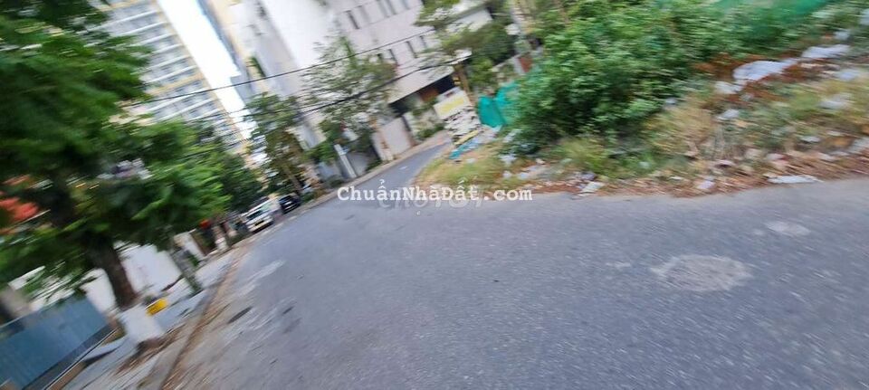 Bán lô góc tầng trệt chung cư Sơn Trà