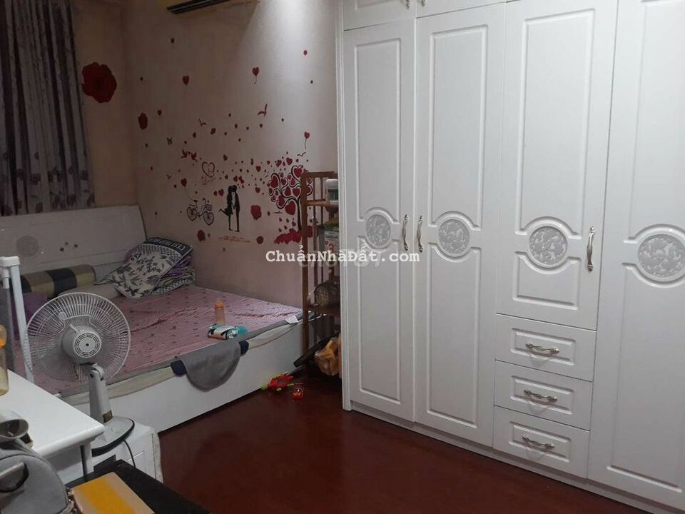 Bán chung cư 77m 3 ngủ đại thanh tầng trung giá rẻ sổ đỏ chót