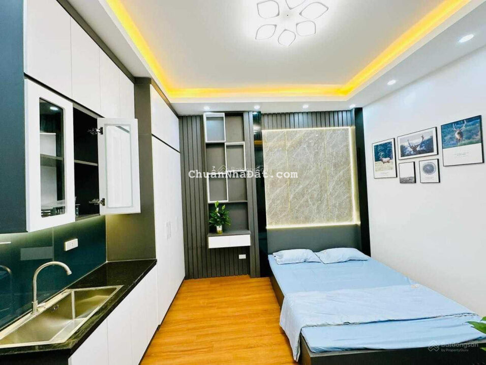 Bán chung cư mini Võng Thị, vài bước ra Hồ Tây, 40m2 x 7 tầng, MT 12.3m, ô tô đỗ cửa, lô góc