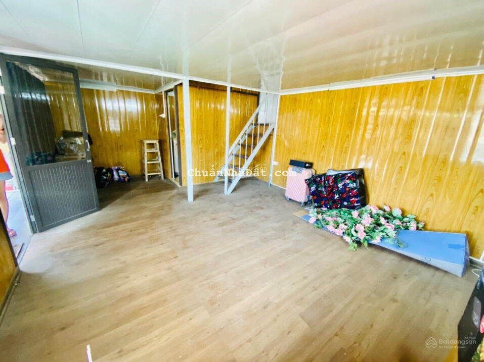 Có 102 tập thể Hào Nam nhà rộng - 3 ngủ - đầy đủ công năng - ô tô- cạnh phố - về ở luôn giá 2.15 tỷ