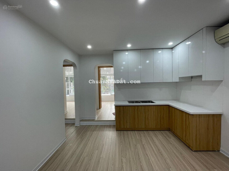 Bán nhà tập thể Giao thông vận tải đường Láng 41 m2, sàn gỗ, đủ đồ, chỉ 1.6 tỷ - 0982167284