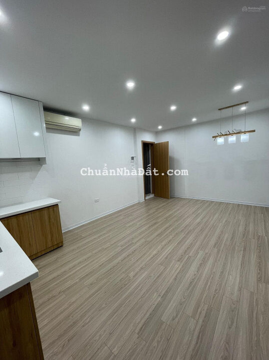 Bán nhà tập thể Giao thông vận tải đường Láng 41 m2, sàn gỗ, đủ đồ, chỉ 1.6 tỷ - 0982167284