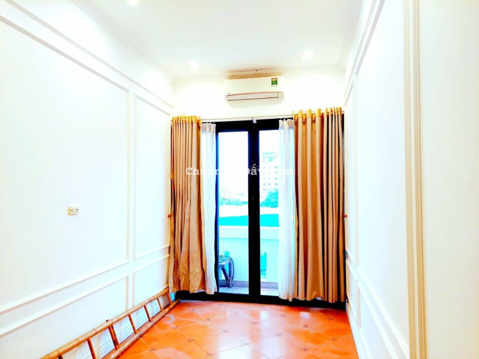 Bán nhà mặt phố TT Ba Đình - vỉa hè - kinh doanh đỉnh - 5 tầng, 39m2, giá chỉ 302tr/m2