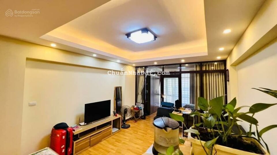 Chính chủ bán nhà MP Nguyễn Trường Tộ, Ba Đình, DT 50m2, MT 4,2m, 5 tầng, 24 tỷ