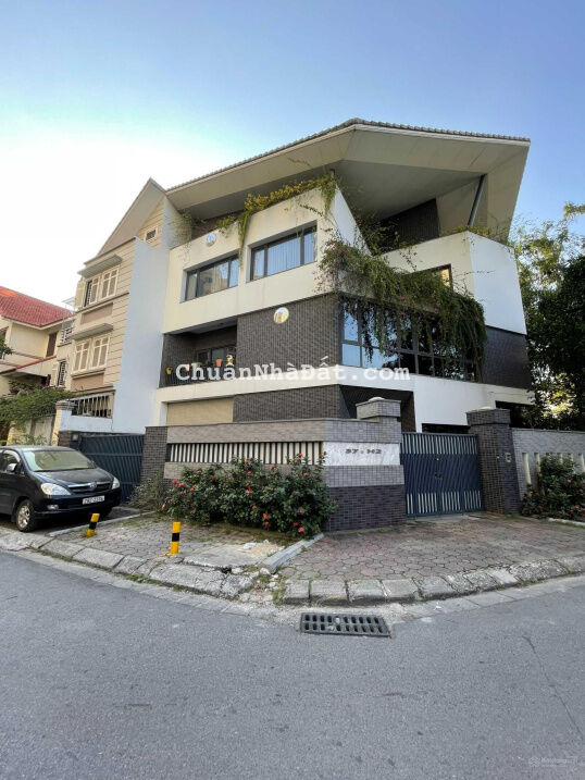 Lô Góc Mặt Tiền 10m | Liễu Giai Ba Đình | 2 Mặt Đường 8m - Vỉa Hè 2 Bên - Oto Đỗ 24/24 - 24.5 Tỷ