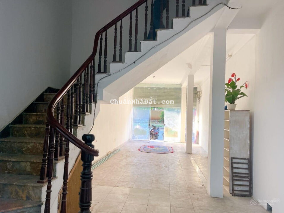 Bán nhà mặt phố Kim Mã Ba Đình kinh doanh - 5 tầng dân xây - giá rẻ giật mình - LH E Yến 0968661393