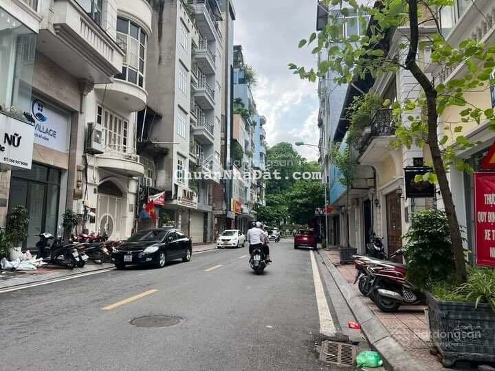 Mặt phố Phó Đức Chính hiếm nhà bán - Lô góc vị trí đẹp - DT: 90m2 5 tầng - MT: 4.8m - Giá: 36.9 tỷ