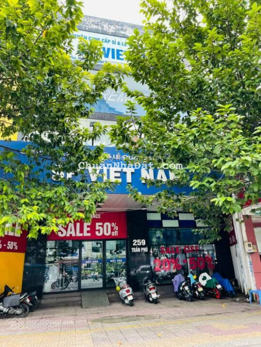 Bán MT Phan Văn Trị, P14, Bình Thạnh: 6,5x31m - nhà 4 tầng HĐT 65tr/tháng - giá 27,5tỷ Bán MT Phan Văn Trị, P14, Bình Thạnh: 6,5x31m - nhà 4 tầng HĐT 65tr/tháng - giá 27,5tỷ