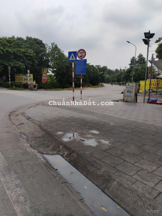 Bán nhà đất tặng nhà mặt phố Phạm Văn Đồng, 30,7m2, 5,7 tỷ