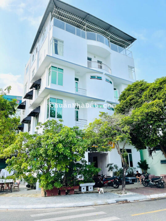 Cần bán khách sạn mặt tiền huyện Côn Đảo thành phố Vũng Tàu, DT 16x17m, 20 phòng, giá chỉ 35.9 tỷ