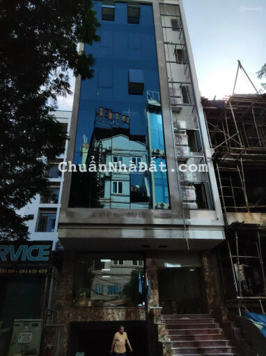 Bán nhà mặt phố Nguyễn Khánh Toàn 57 Tỷ 100m2 xây 5 tầng 2 mặt thoáng vị trí đẹp nhất phố