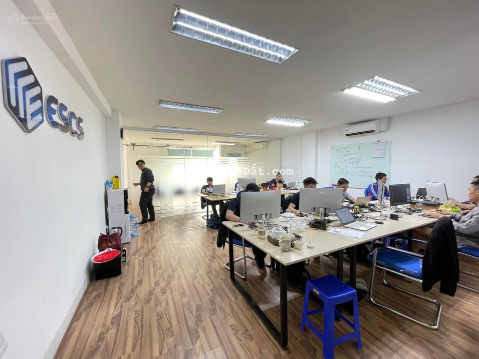 Bán nhà mặt Trung Kính view chung cư 102.5m2 - Mặt tiền khủng 6m, vị trí kinh doanh chỉ 25.8 tỷ