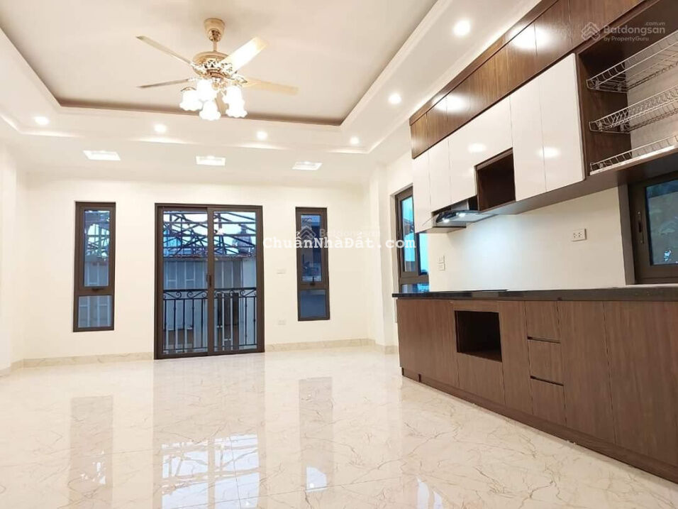 Bán nhà MP Trung Hoà, Cầu Giấy, DT 105m2, MT 5,5m, 6 tầng TM, 50 tỷ Bán nhà MP Trung Hoà, Cầu Giấy, DT 105m2, MT 5,5m, 6 tầng TM, 50 tỷ