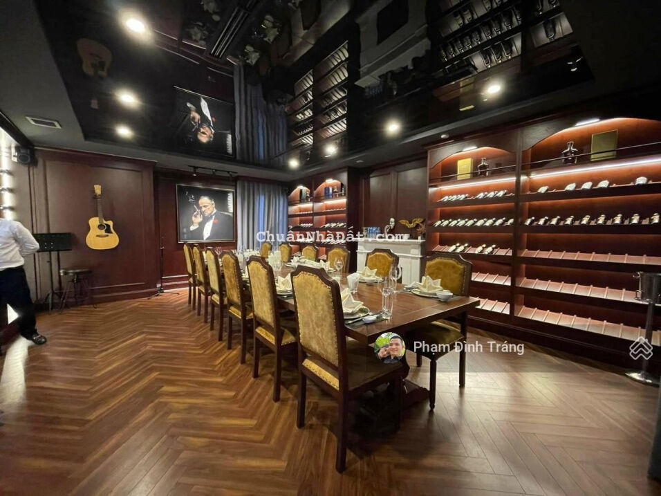 Hạ sâu - Bán gấp - Mặt phố Trung Hòa - Lô góc 300m2 - MT 15m - 83 tỷ - KD VP - Spa - Phòng khám