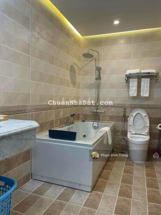 Hạ sâu - Bán gấp - Mặt phố Trung Hòa - Lô góc 300m2 - MT 15m - 83 tỷ - KD VP - Spa - Phòng khám