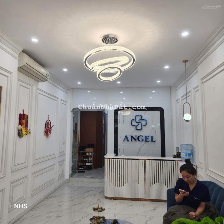 Bán nhà mặt phố Phạm Tuấn Tài , kinh doanh , vỉa hè, 8 tầng thang máy, 45m, 16,7 tỷ.