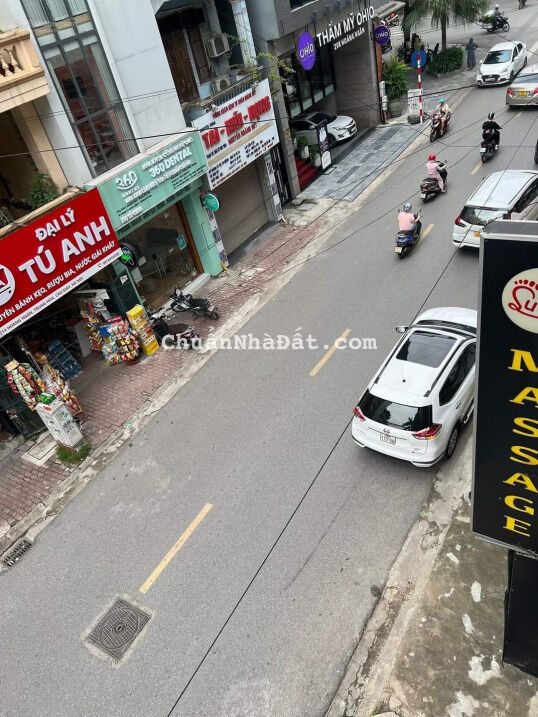 Bán nhà mặt phố Hoàng Ngân, gần ngã tư giao Nguyễn Thị Định, kinh doanh, 5 tầng, 45m2, 18,7 tỷ