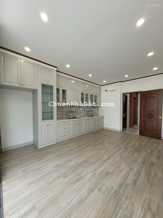 Khúc Thừa Dụ 50m2 7 tầng, mặt tiền 4.1m 15.8 tỷ Cầu Giấy Hà Nội. Siêu đỉnh nhà dành cho đầu tư& ở Khúc Thừa Dụ 50m2 7 tầng, mặt tiền 4.1m 15.8 tỷ Cầu Giấy Hà Nội. Siêu đỉnh nhà dành cho đầu tư& ở