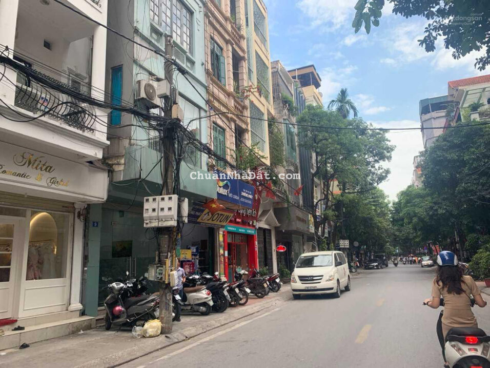 Chính chủ bán gấp nhà phố Đỗ Quang 58m2, gara ô tô, 2 thoáng, kinh doanh sầm uất giá 13.2 tỷ Chính chủ bán gấp nhà phố Đỗ Quang 58m2, gara ô tô, 2 thoáng, kinh doanh sầm uất giá 13.2 tỷ