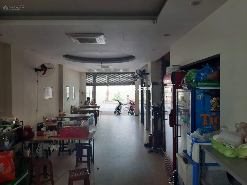Bán nhà mặt phố trung tâm Cầu Giấy, kinh doanh đỉnh 68m2, 7 tầng, thông sàn, thang máy, 17.8 tỷ