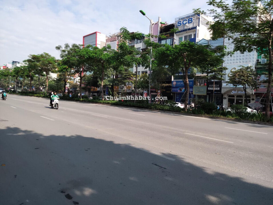 Bán nhà mặt phố khu Trần Thái Tông hơn 20 tỷ, 70m2 mặt tiền 5m xây 4 tầng phố kinh doanh tốt