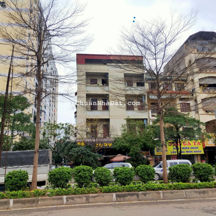 Chính chủ cần bán gấp nhà mặt Phố Trần Vỹ 79m2 mặt tiền 7,6m, vỉa hè rộng view thoáng giá 18.9 tỷ Chính chủ cần bán gấp nhà mặt Phố Trần Vỹ 79m2 mặt tiền 7,6m, vỉa hè rộng view thoáng giá 18.9 tỷ