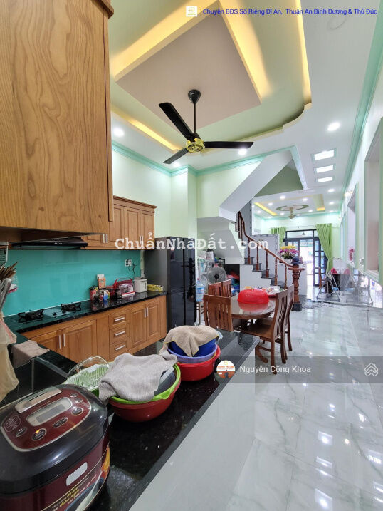 Bán gấp nhà 1 trệt 1 lầu + tum, 100,2m2, sổ riêng, MT đường Phan Bội Châu nối dài P.Dĩ An, Tp.Dĩ An Bán gấp nhà 1 trệt 1 lầu + tum, 100,2m2, sổ riêng, MT đường Phan Bội Châu nối dài P.Dĩ An, Tp.Dĩ An