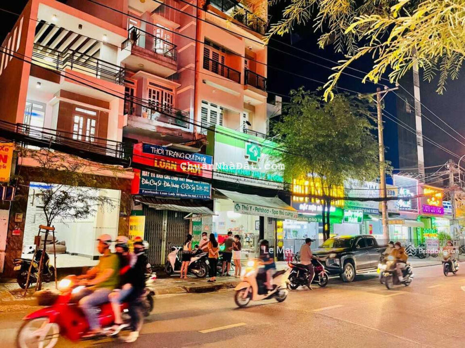 Bán nhà mặt tiền Phan Văn Trị, P5, Gò Vấp 7.5*24m ĐCT 66tr/ tháng giá bán 34.9 tỷ TL Bán nhà mặt tiền Phan Văn Trị, P5, Gò Vấp 7.5*24m ĐCT 66tr/ tháng giá bán 34.9 tỷ TL