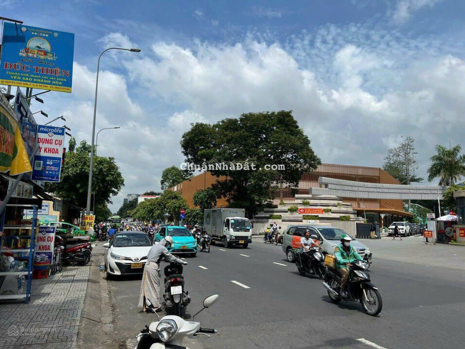 Bán nhà mặt tiền kinh doanh sầm uất đường Phan Văn Trị Phường 7 Quận Gò Vấp TP HCM 5m x 26m