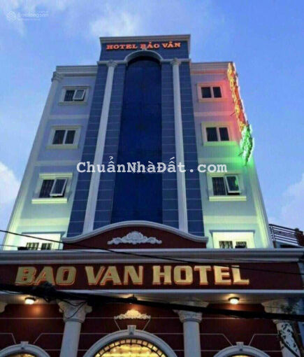 Bán kháchsạn thu nhập 300tr giá đầu tư, mặt tiền Dương Quảng Hàm, P5, GVấp. DT 12x19m, 7tầng 38p TM