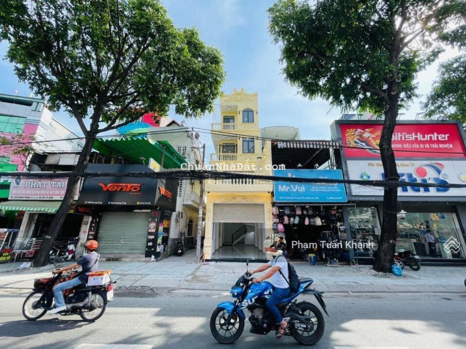 Nhà mặt tiền Gò Vấp - căn góc - đối diện Hạnh Thông Tây - 4 x 17m - 4 tầng Nhà mặt tiền Gò Vấp - căn góc - đối diện Hạnh Thông Tây - 4 x 17m - 4 tầng