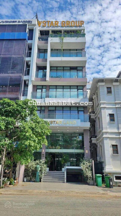 Bán tòa văn phòng mặt phố Trần Khát Chân 168m2 x 6T x MT 8.5m, KD, vỉa hè 5m, cho thuê 500tr/tháng