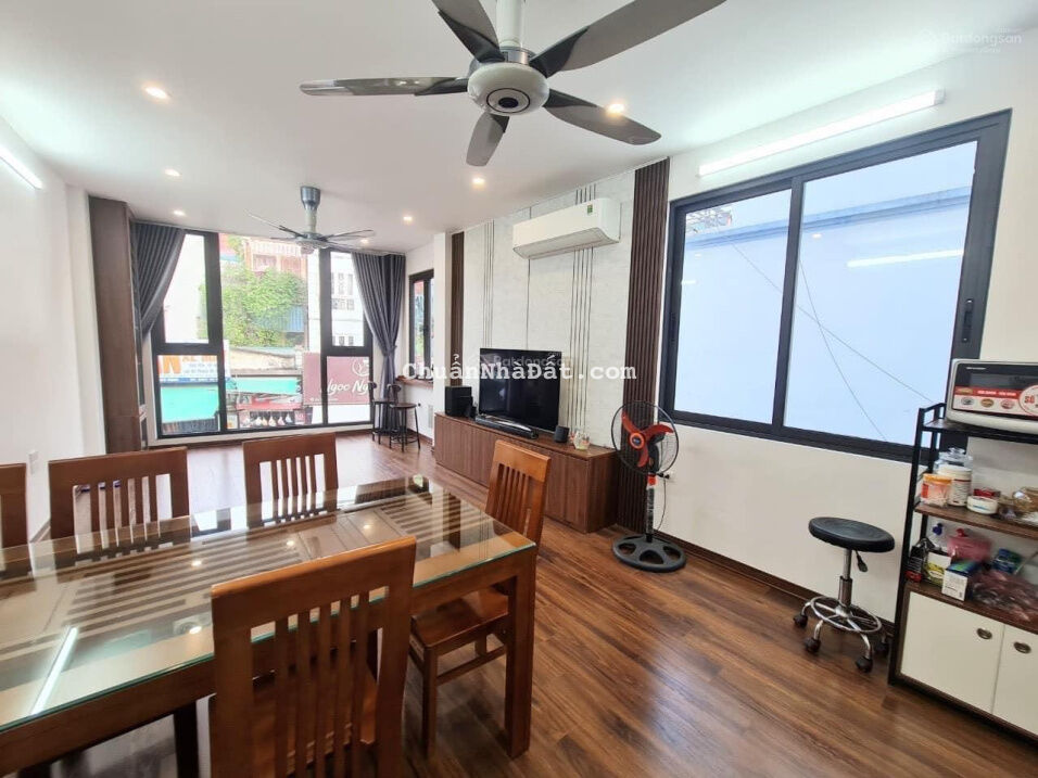 Siêu phẩm mặt phố lô góc Trương Định 45m2/11,2 tỷ 5 tầng thang máy