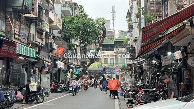 Bán khách sạn Hàng Thiếc, quận Hoàn Kiếm-156M x5T-MT 5.2M-Hiếm- KD-300tr/ tháng-Chỉ 90 tỷ Bán khách sạn Hàng Thiếc, quận Hoàn Kiếm-156M x5T-MT 5.2M-Hiếm- KD-300tr/ tháng-Chỉ 90 tỷ