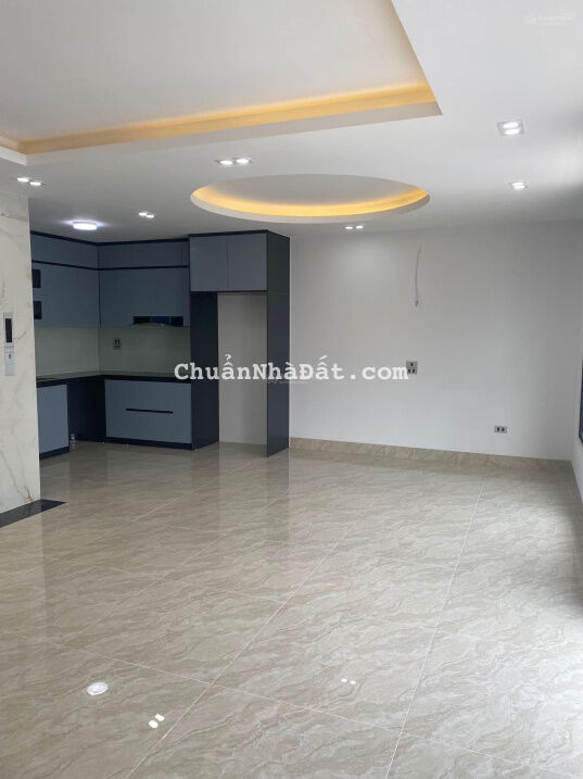 Mặt phố kinh doanh cafe, spa, đường 3 ô tô tránh, vỉa hè rộng, DT 50m2 x 7 tầng thang máy, MT 8m