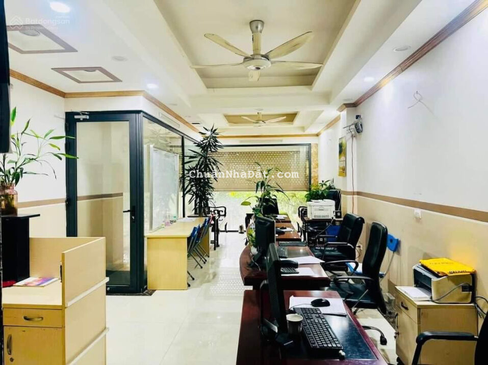 Bán nhà mặt phố khu đô thị Đại Kim - thang máy - vỉa hè kinh doanh - ô tô tránh