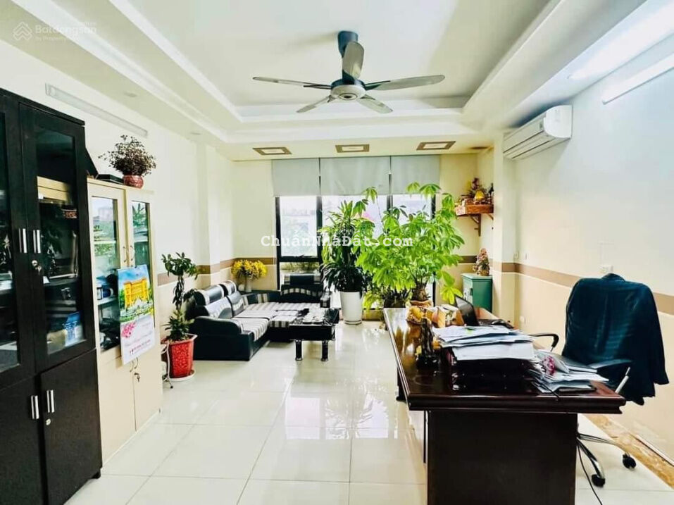 Bán nhà mặt phố khu đô thị Đại Kim - thang máy - vỉa hè kinh doanh - ô tô tránh