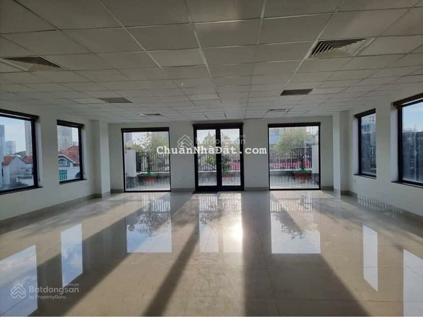 Bán Toà Nhà Văn Phòng, Ngay Gần Hồ Văn Quán, Hà Đông, DT 210m2, 5 Tầng, MT 10m, Giá Thương Lượng.