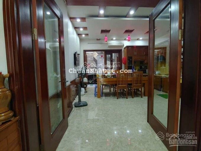 Bán nhà chợ vồ Hà Đông 35m2 x3 tầng x6.4m nhỉnh 5 tỷ liên hệ: 0975385981