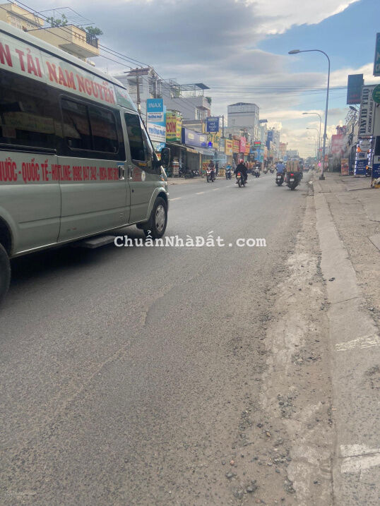 Bán nhà MT Nguyễn Ảnh Thủ (8x18)m giá 11.5 tỷ TTT, H. Hóc Môn (sát Q12)