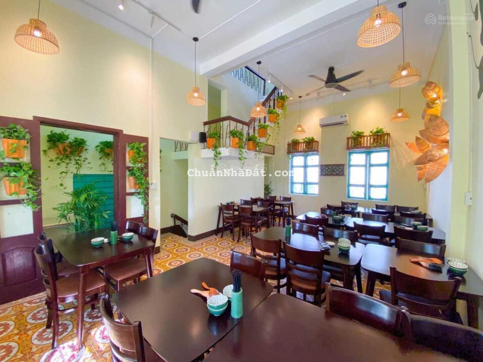 Bán nhà mặt tiền Lý Tự Trọng đang cho thuê 50 triệu/tháng Bán nhà mặt tiền Lý Tự Trọng đang cho thuê 50 triệu/tháng