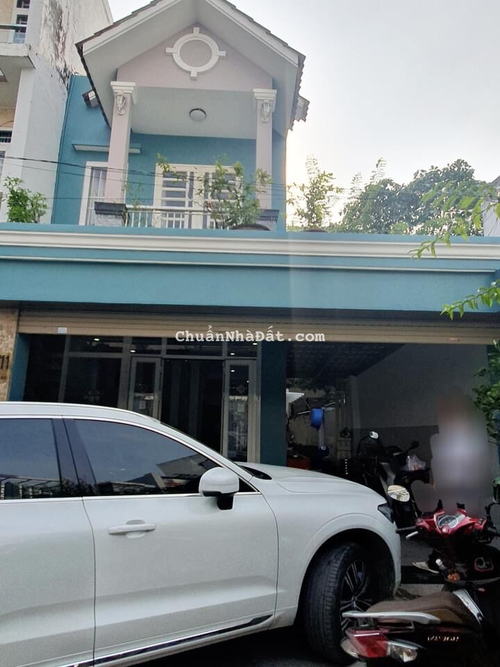Nhà Đẹp Linh Đông, 3 Tầng, 4PN, 130m2 Ngang 7m, Đường Rộng 10m. Chỉ 6 tỷ 5 TL